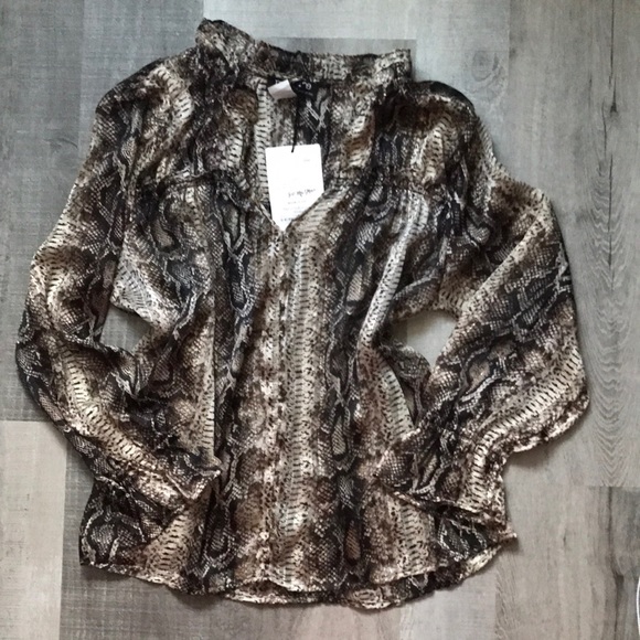Mac And Me Tops - Mac&Me NWT Snake Skin Print Blouse Size M